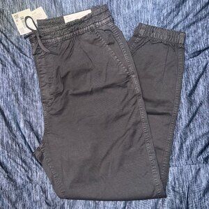 American Eagle Outfitters Flex Trekker Jogger. Gray. Medium.